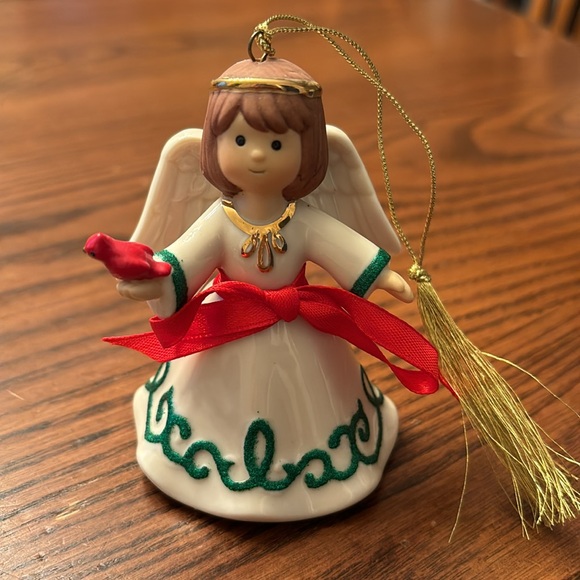 NWOT! Lenox for the Holidays Christmas angel holding cardinal - Picture 2 of 8